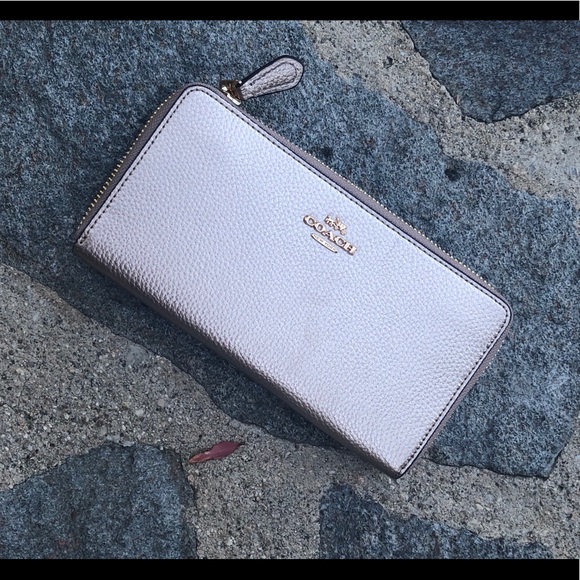 New rose gold coach wallet - Picture 2 of 7